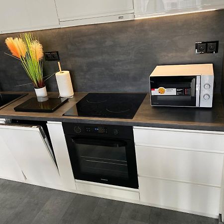 Апартаменти Apartament Sloneczny Єленя-Ґура Екстер'єр фото