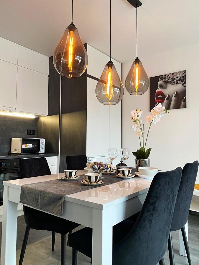 Апартаменти Apartament Sloneczny Єленя-Ґура Екстер'єр фото
