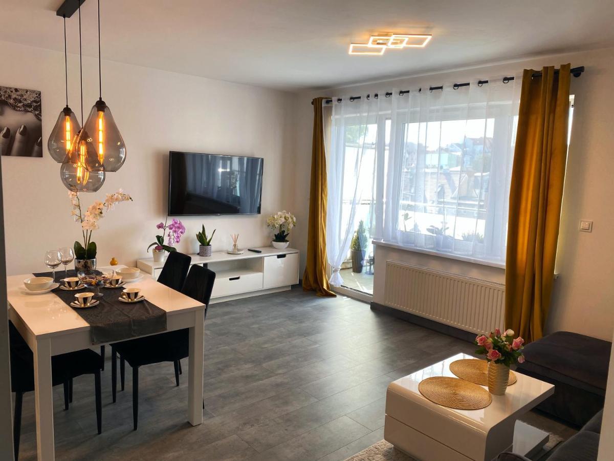 Апартаменти Apartament Sloneczny Єленя-Ґура Екстер'єр фото