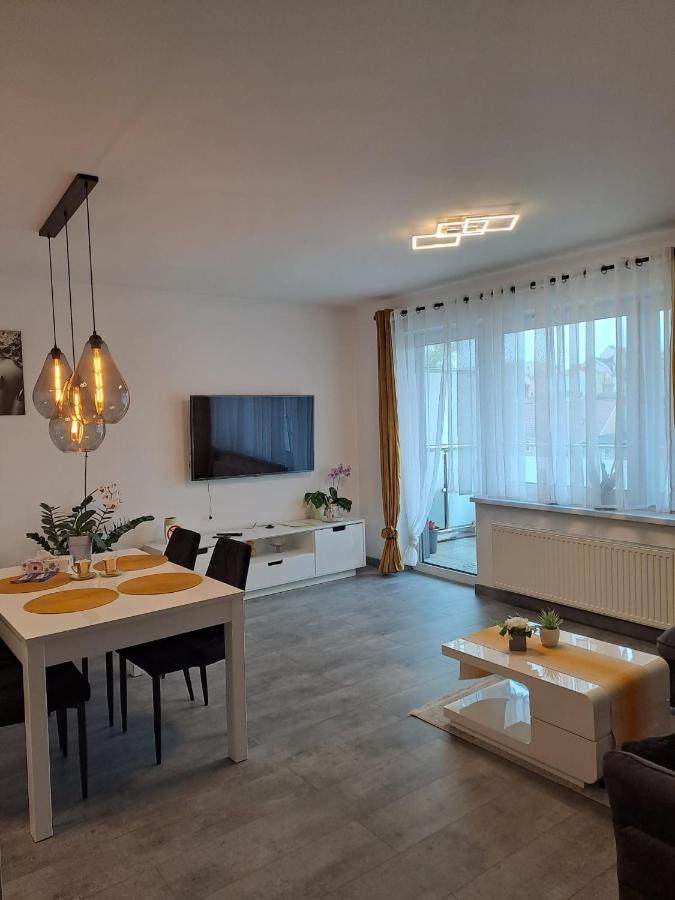 Апартаменти Apartament Sloneczny Єленя-Ґура Екстер'єр фото