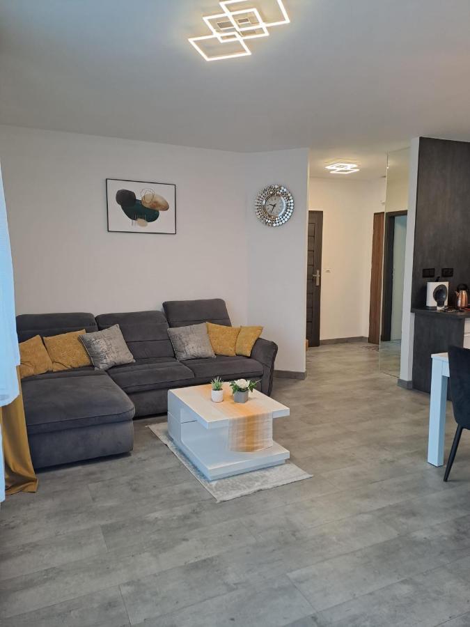 Апартаменти Apartament Sloneczny Єленя-Ґура Екстер'єр фото